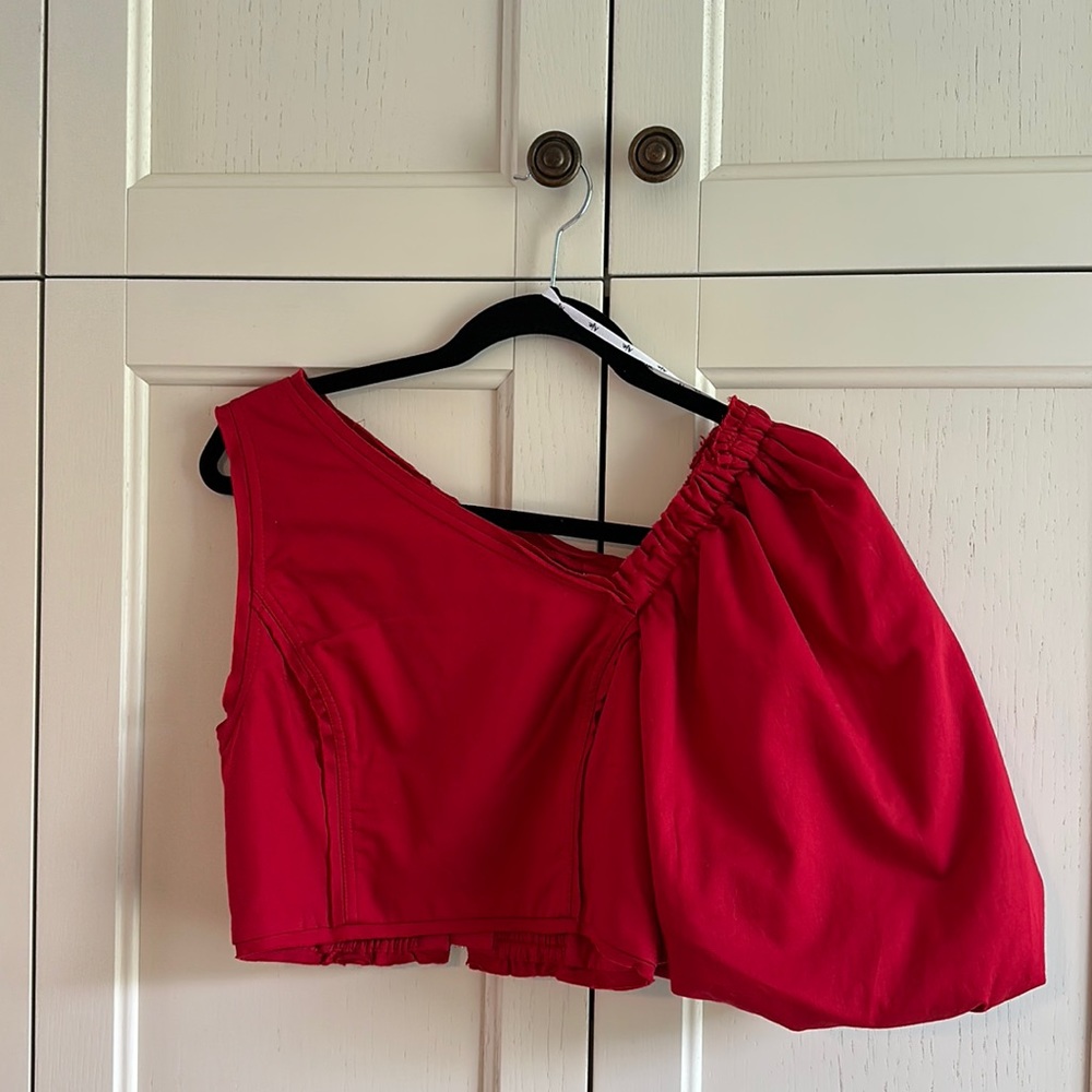 AJE red puff sleeve top